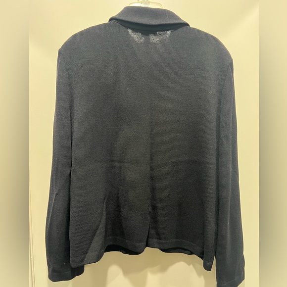 St John Collared Cardigan with Gorgeous Buttons - Picture 2 of 13